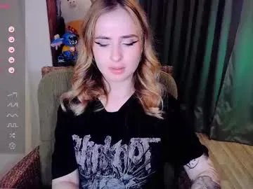 shyfoxxxy — 35 tkn for drink a shot //spin the wheel33tkn//roll the dice 95 tkn//draw your penic 250tkn - Goal is : make me happy <3 #german #redhead #bigass #goth #sph