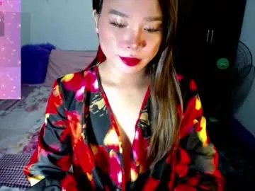 urasiansweet_cummer on Chaturbate