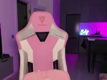 wowlovie666 on Chaturbate 