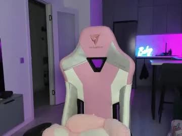 wowlovie666 on Chaturbate 