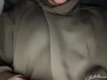 yungbull06 on Chaturbate