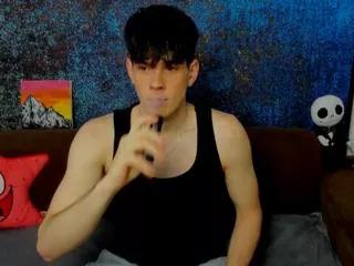 alec_bryan from Flirt4Free is Freechat