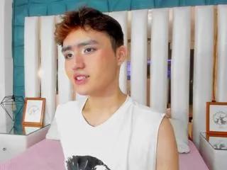 cristian_miiller from Flirt4Free is Freechat