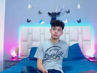 lyrius_zayn from Flirt4Free is Away
