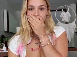 maci_reynolds from Flirt4Free is Private