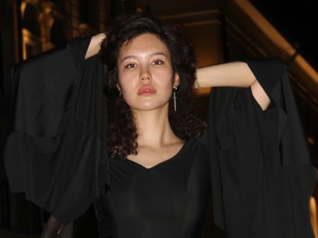 ClorindaNakagawa — I love dancing the most --- it is my passion and a source of inspiration that fills me with energy and confidence. I also dream of trying myself in the world of modeling to reveal my femininity and style. An active social life and creative...