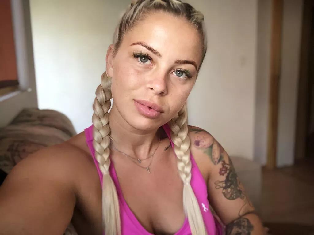 KateAllya from LiveJasmin is Freechat