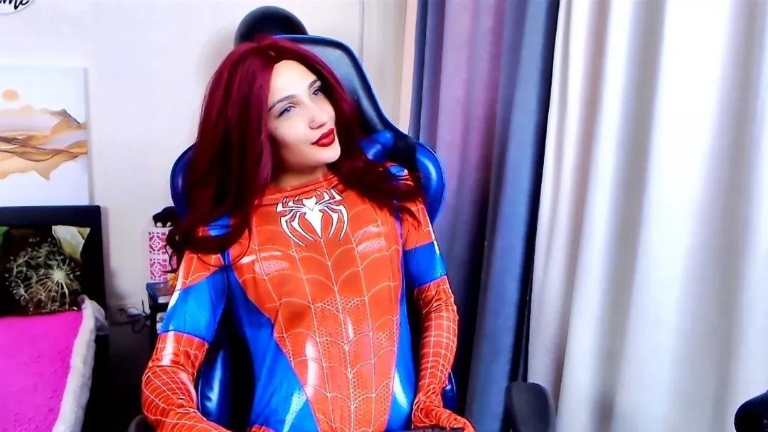 QueenLinaLuxury from Streamate