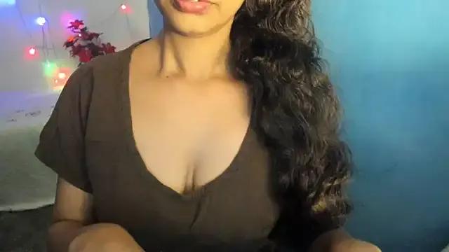 aarjulove on StripChat 