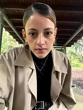 alana15 — MAKE ME WET