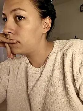 AlanaDesire on StripChat 