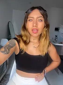amanda-medrano1 on StripChat 