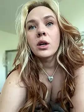 AnjaAmelia from StripChat