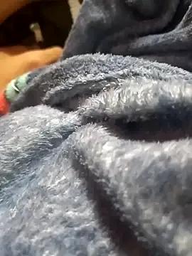 annie-19 on StripChat 