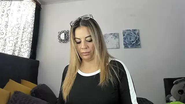 Ariannacallie on StripChat 