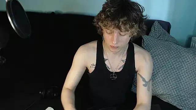 axxxturel on StripChat 