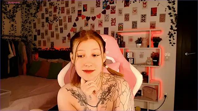 Ayla_Hicks on StripChat 