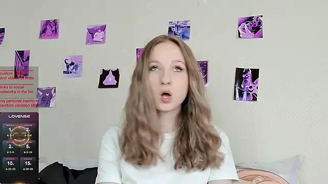 b4by_Emilia on StripChat 
