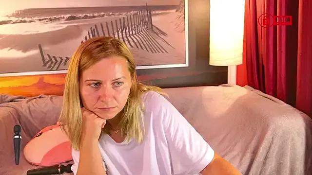 BigBoobsARRI on StripChat 