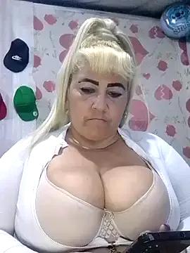 BonniAdams on StripChat 