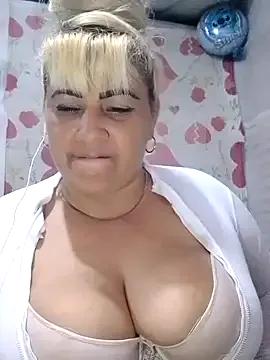 BonniAdams on StripChat 