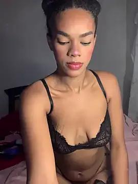 Cammgirlmii on StripChat 