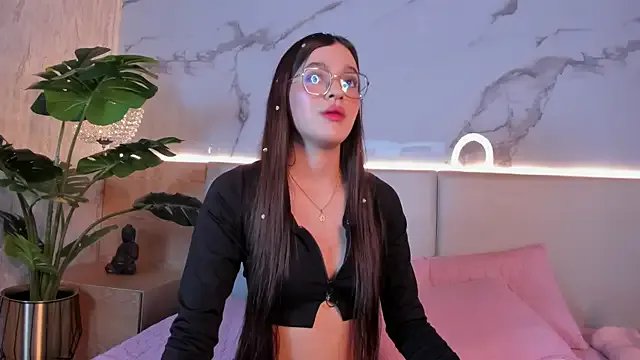 Celeste-Evanns on StripChat 