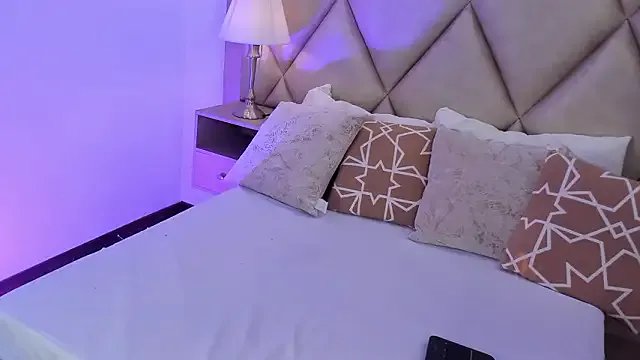 danielamilles — show me your tits