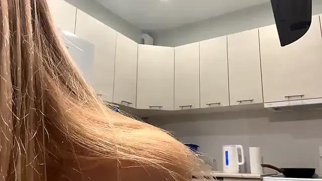 Denni_Spilber — Lower my shorts --- Show a basic belly rol