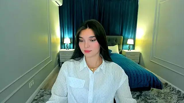 DivineAmour on StripChat 