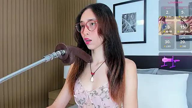 doll_bella_ on StripChat 