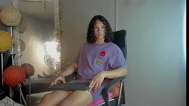 dylaans19 on StripChat