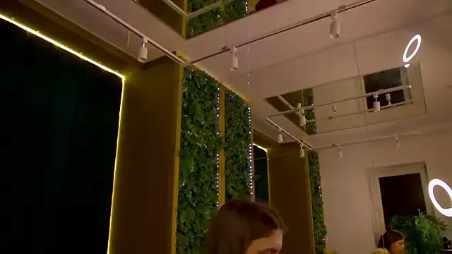 EileenElfie — hand bra