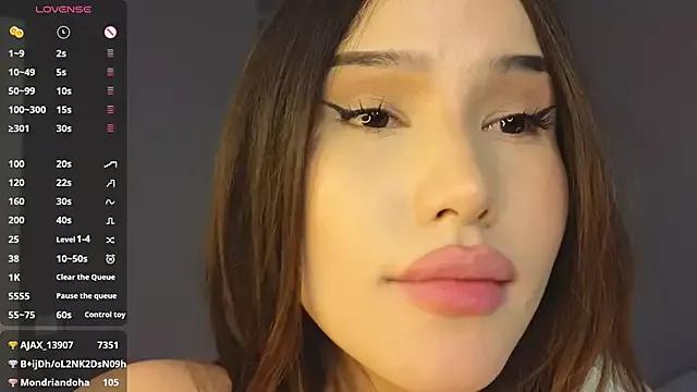 Ella_lee15 on StripChat 