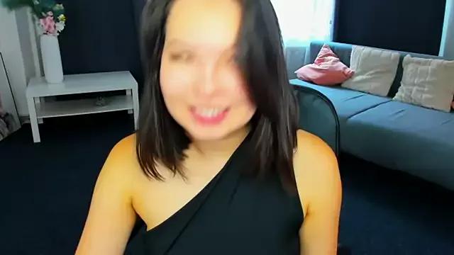 EllaDaviss on StripChat 