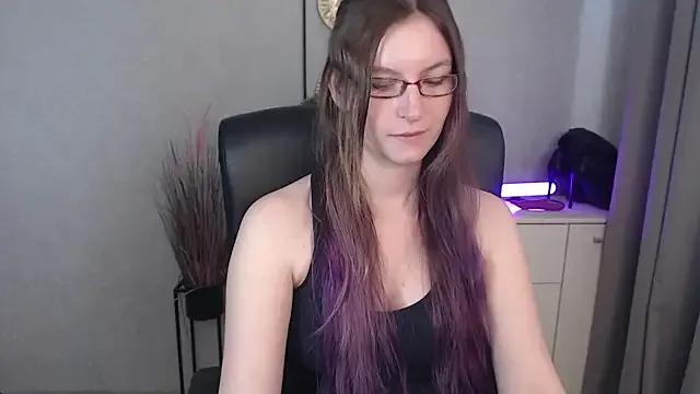 emmaxDelight on StripChat 