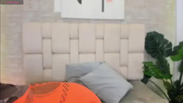 estefanyy_ on StripChat 