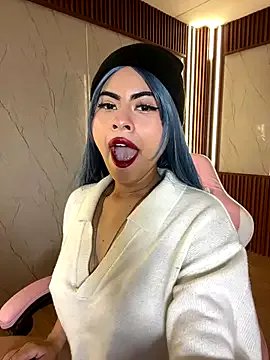 Eva_Feller69 on StripChat