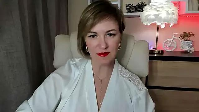 feliziaDesire — bra off