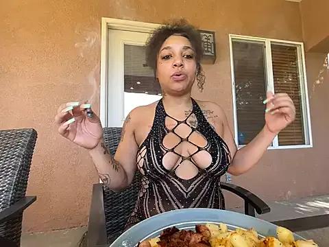 GoddessNih on StripChat 