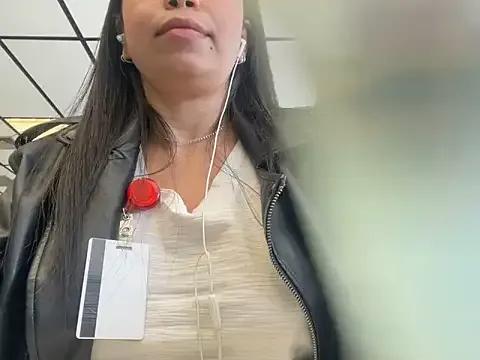 GrlAlice — Tocar os seios