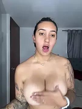 Hannahoff from StripChat