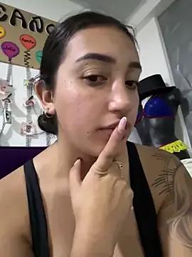 Hannahoff from StripChat