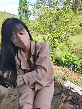 Helen-Tran on StripChat