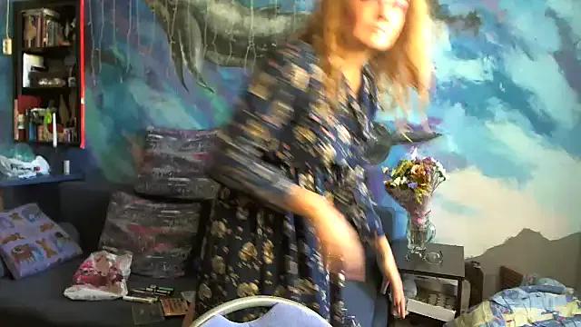 Helen1974 on StripChat 
