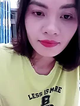Hinna_x from StripChat is Freechat