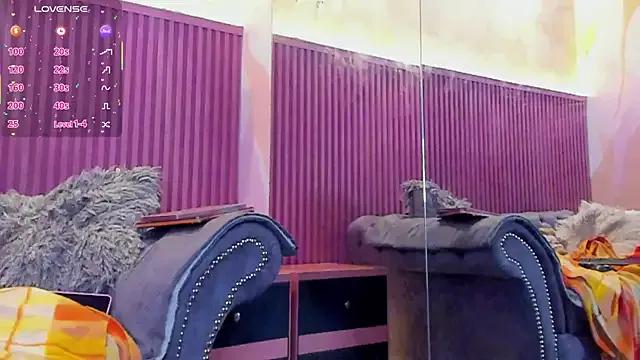 HollyHill_ on StripChat 