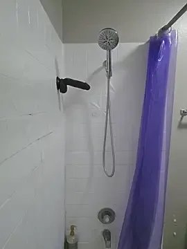 honeeyyy_pot on StripChat