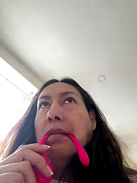 IAmScarlettLove on StripChat