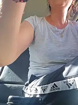 IsabelleCraft — Fingers asshole